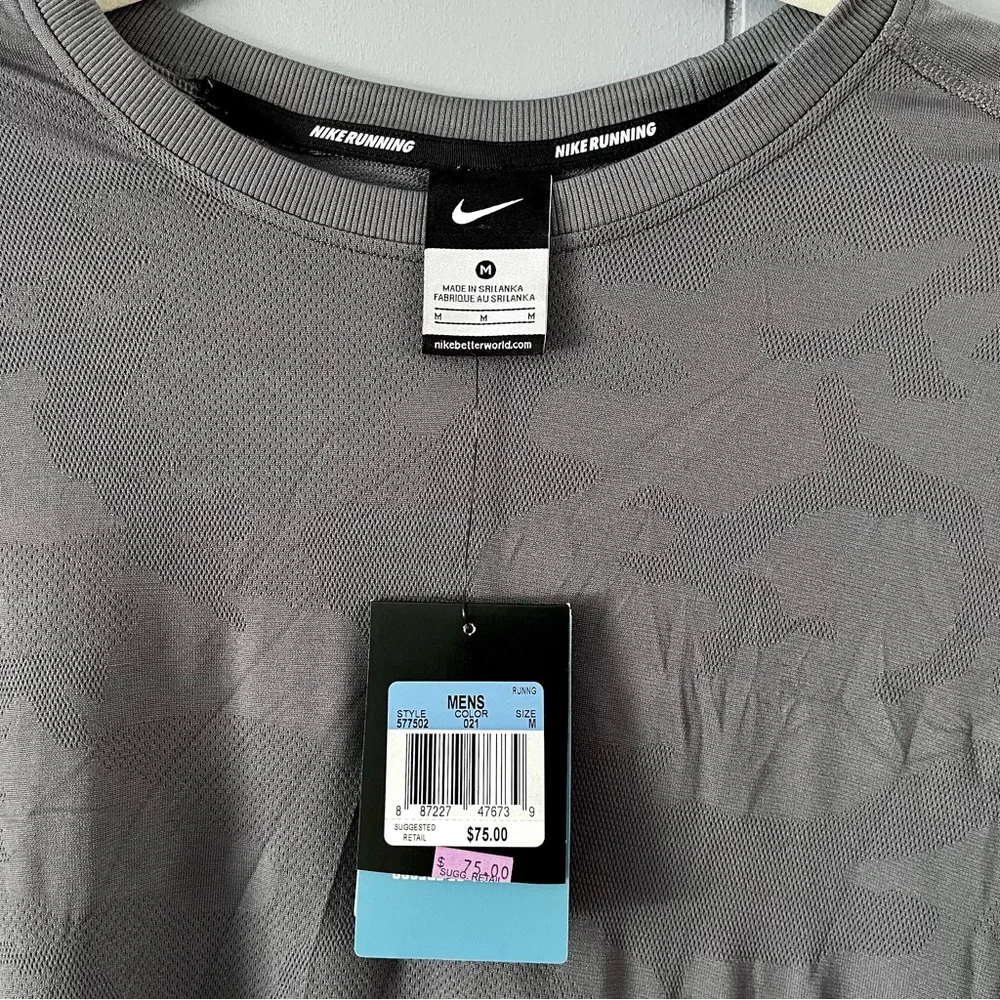 NWT Men’s Nike Running Tee - Picture 2 of 4